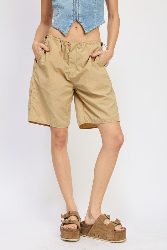 CONTRASTED BERMUDA SHORTS - Mack & Harvie