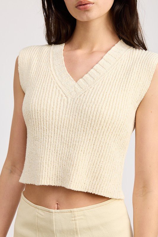 CROP VEST STYLE TOP - Mack & Harvie