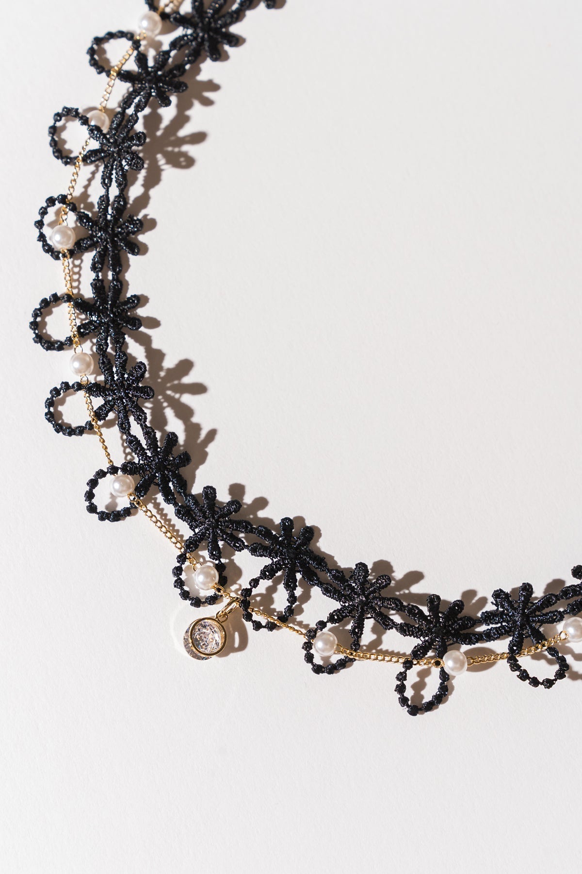 DAISY CHAIN PEARLS CHOKER - Mack & Harvie