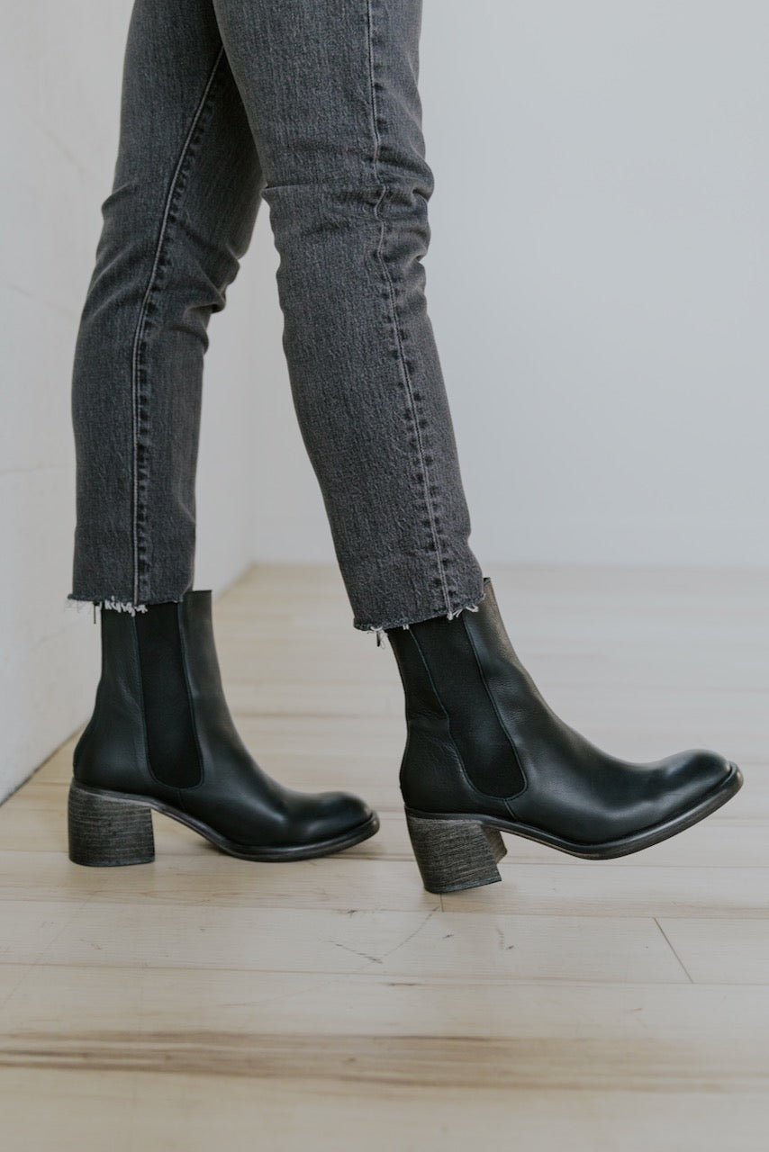 Free People Essential Chelsea Boots - Mack & Harvie