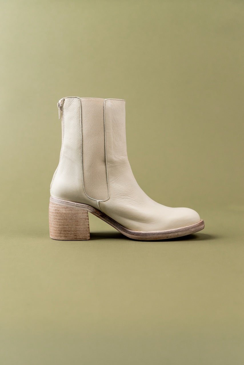 Free People Essential Chelsea Boots - Mack & Harvie