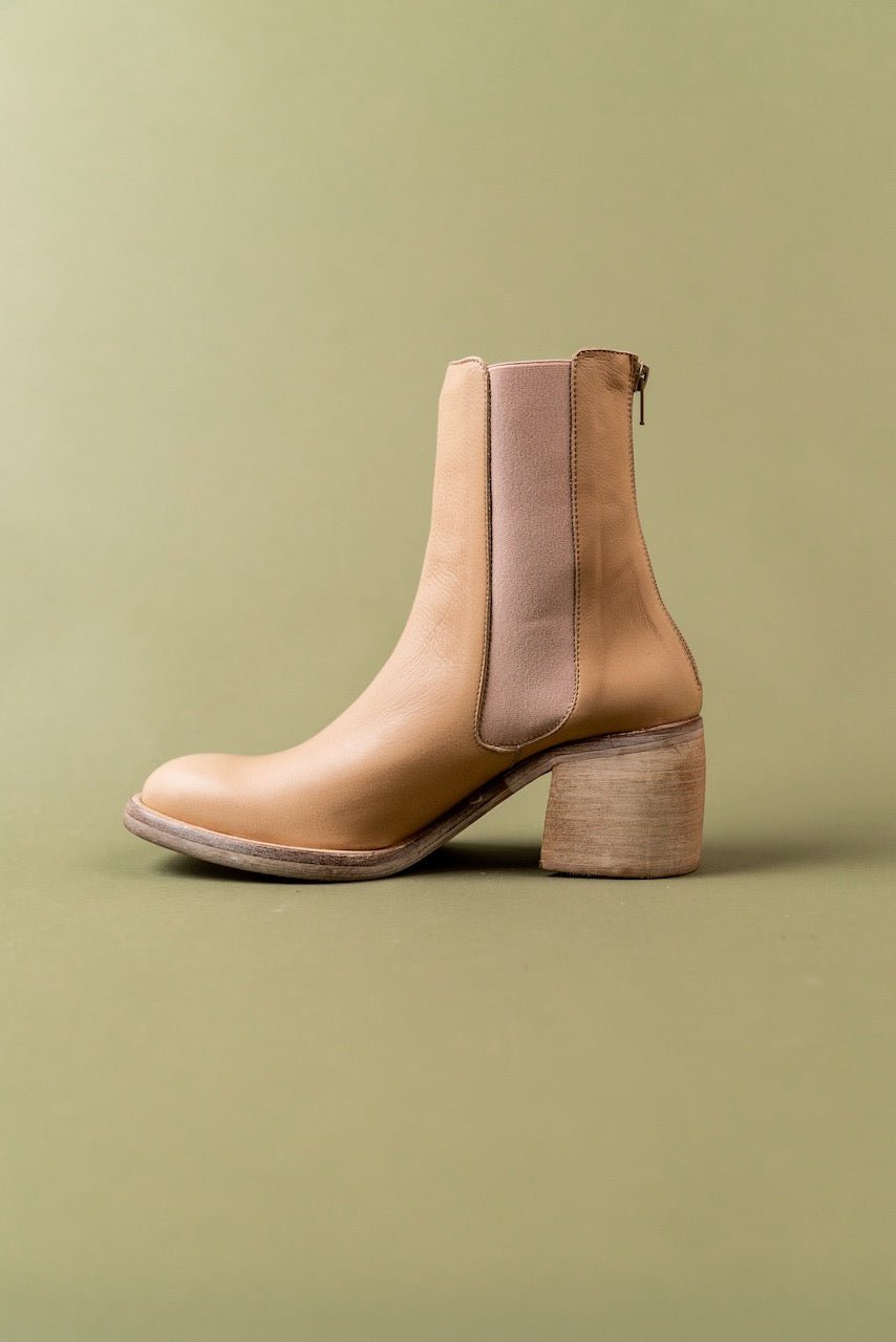 Free People Essential Chelsea Boots - Mack & Harvie