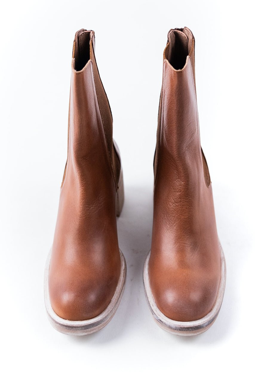 Free People Essential Chelsea Boots - Mack & Harvie