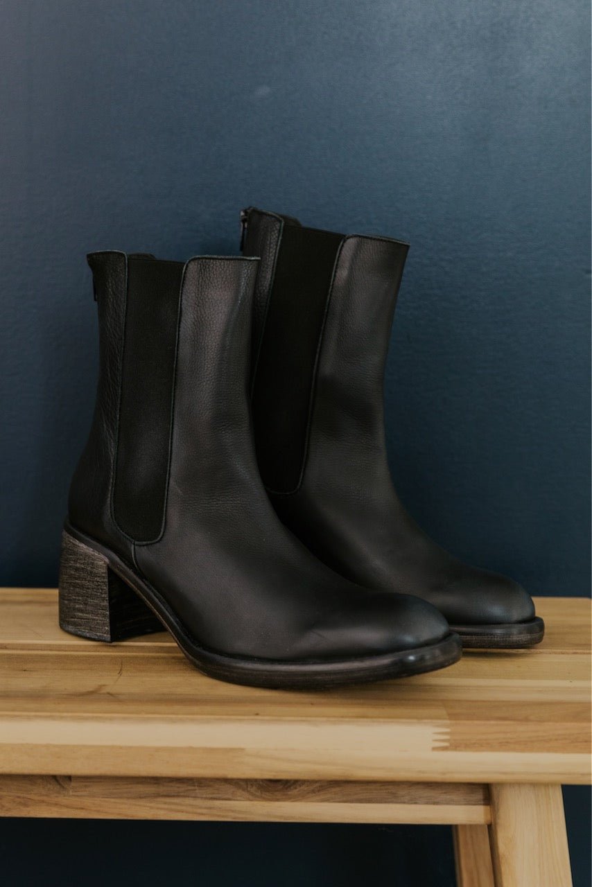 Free People Essential Chelsea Boots - Mack & Harvie