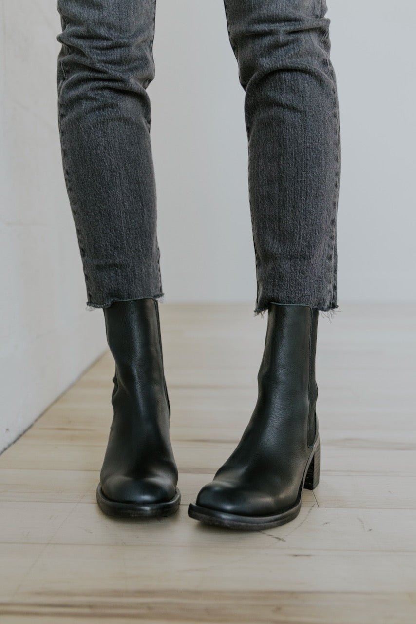 Free People Essential Chelsea Boots - Mack & Harvie