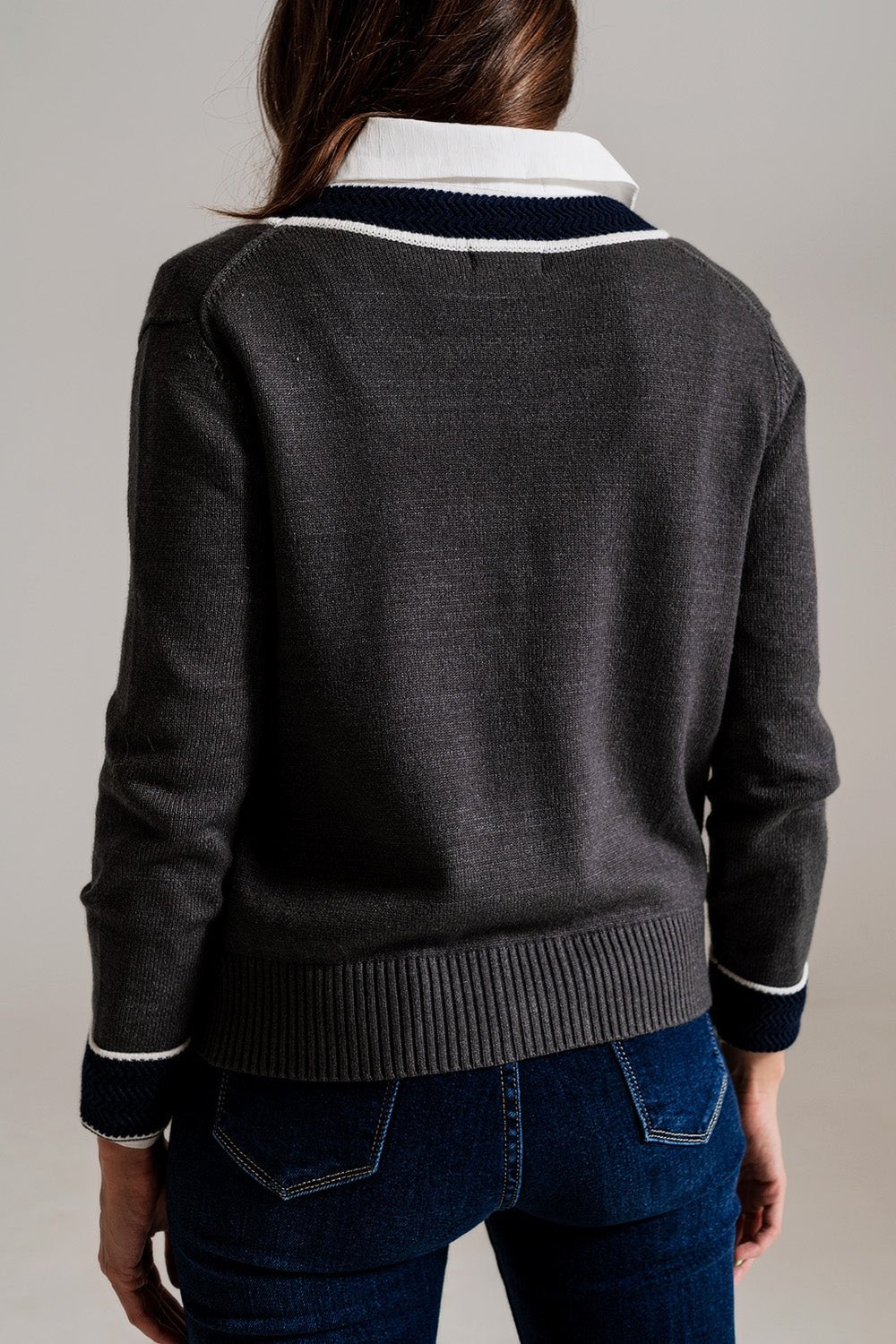 Gray Cardigan With Pockets and Channel Style - Mack & Harvie