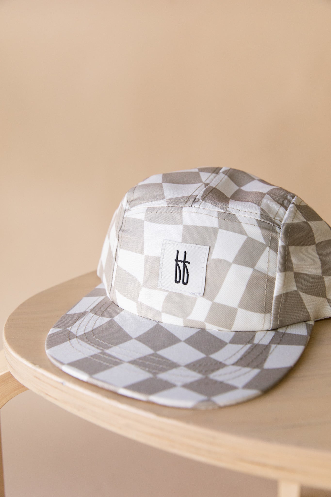Snap Back | Wavy Checker