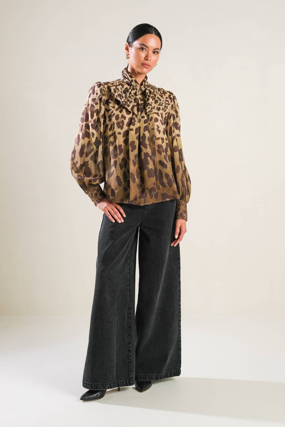 KEEPING TABS WOVEN TOP - Mack & Harvie