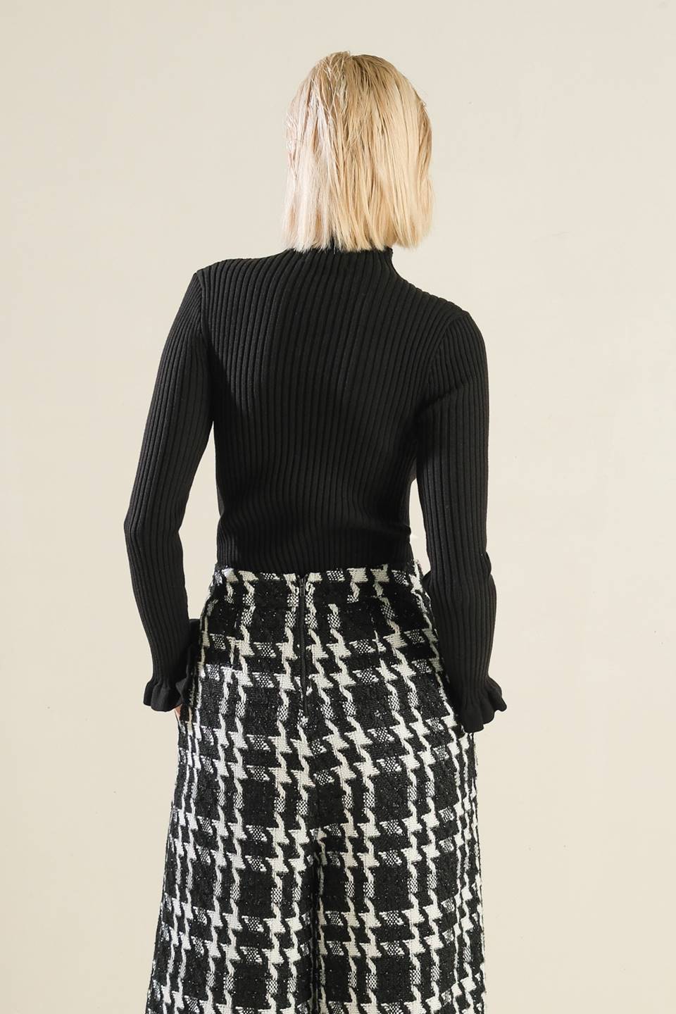 KISS ME IN THE MORNING SWEATER TOP - Mack & Harvie