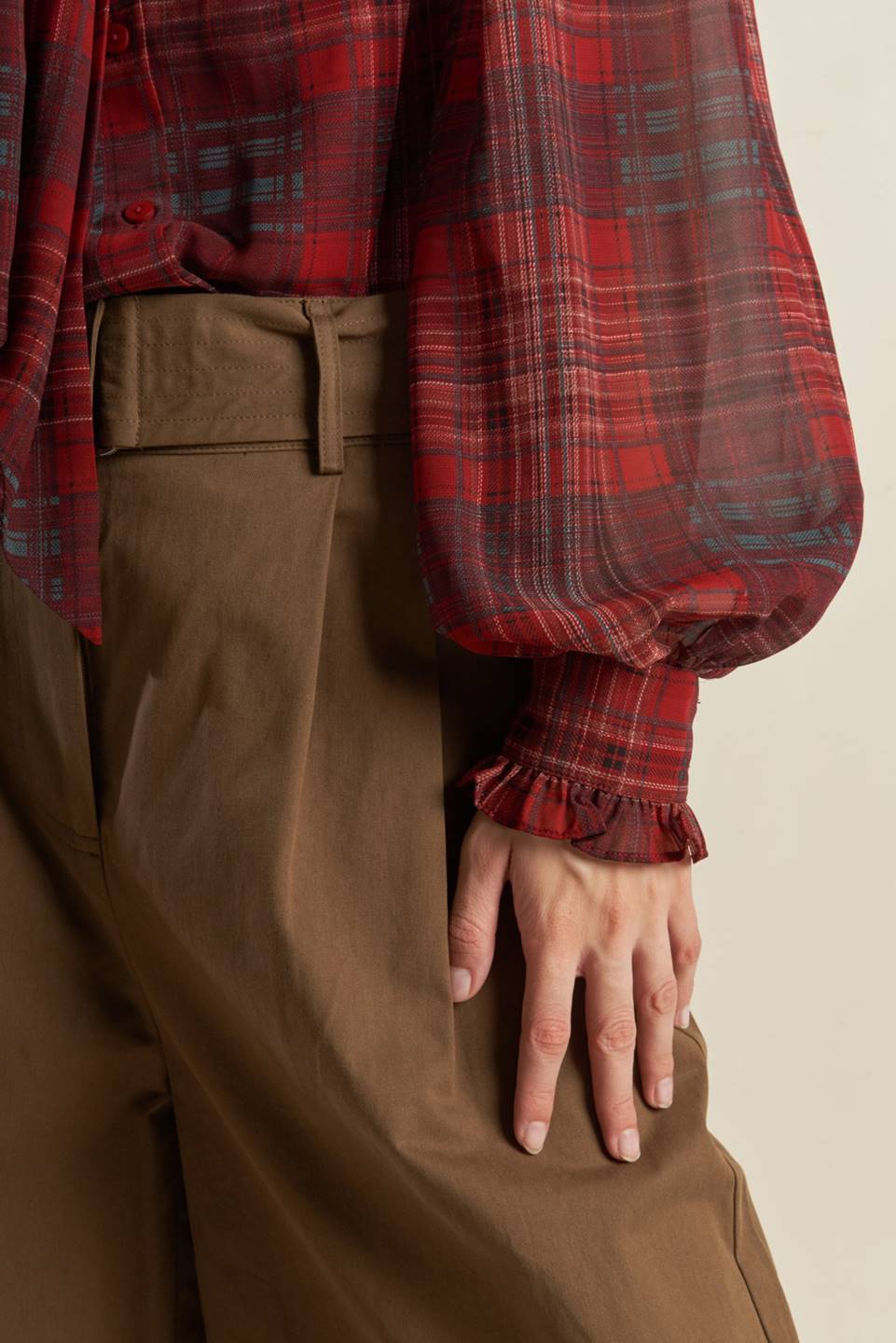 LOVELY INTUITION WOVEN PLAID TOP - Mack & Harvie