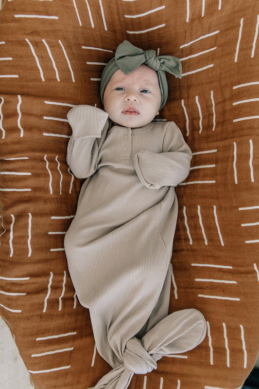 Oatmeal Organic Cotton Ribbed Knot Gown - Mack & Harvie