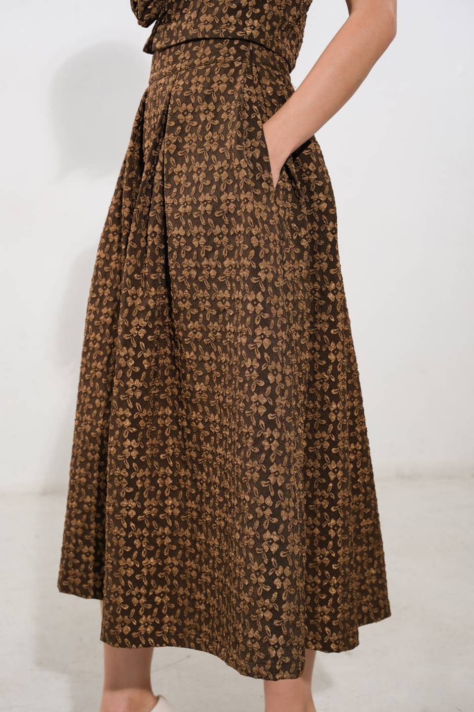 UPGRADED EVENT WOVEN MIDI SKIRT - Mack & Harvie