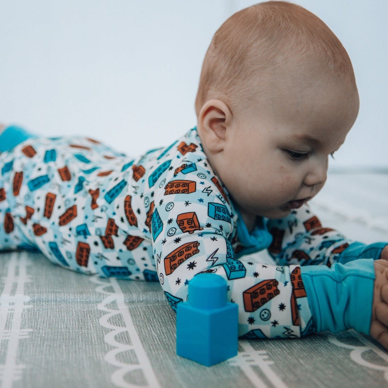 ZIP ROMPER - Legos - Mack & Harvie