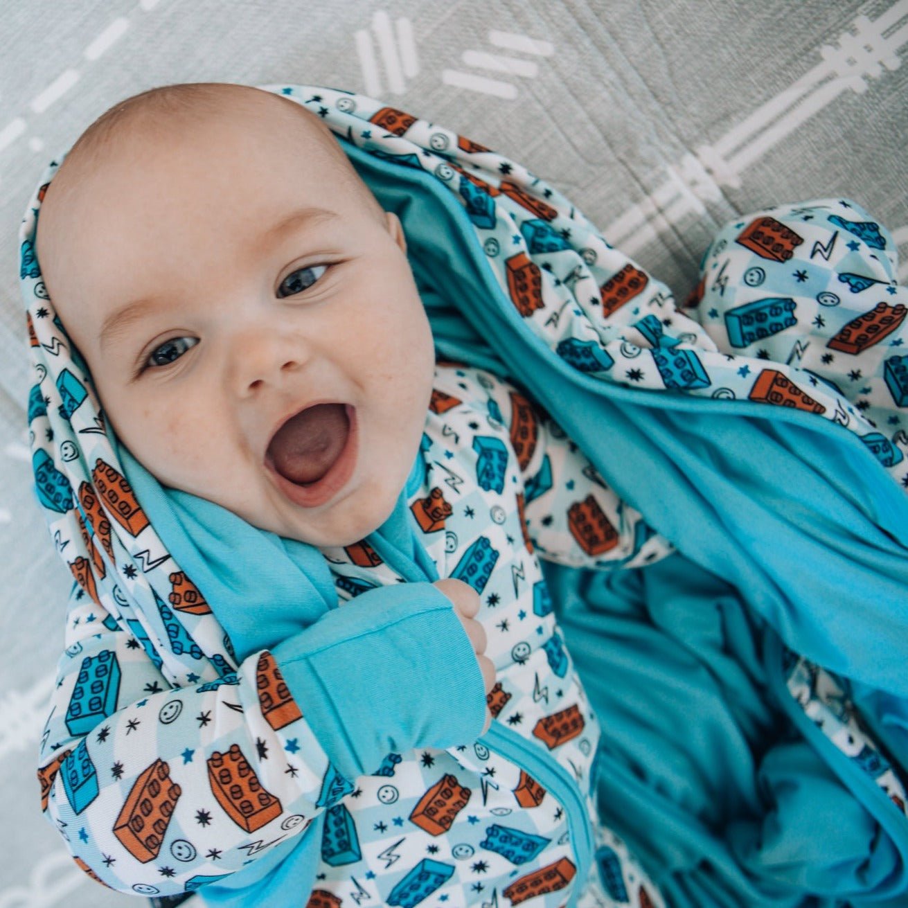 ZIP ROMPER - Legos - Mack & Harvie