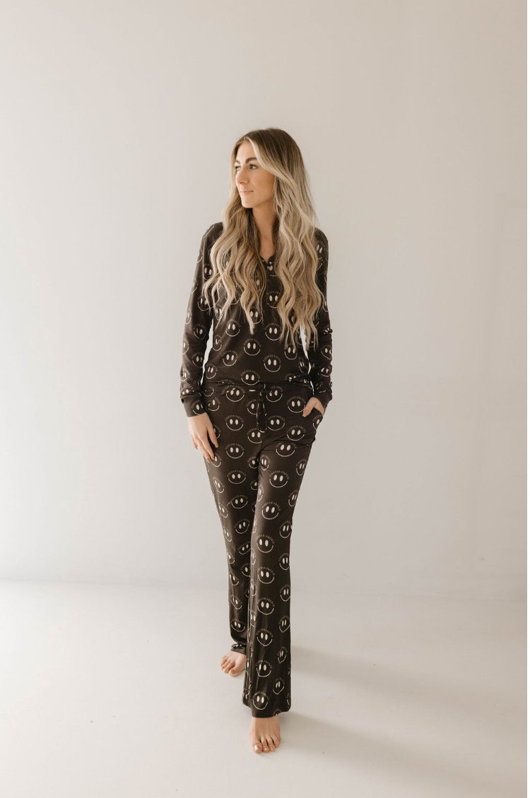 Charcoal & White FF Smile | Women's Bamboo Pajamas - Mack & Harvie