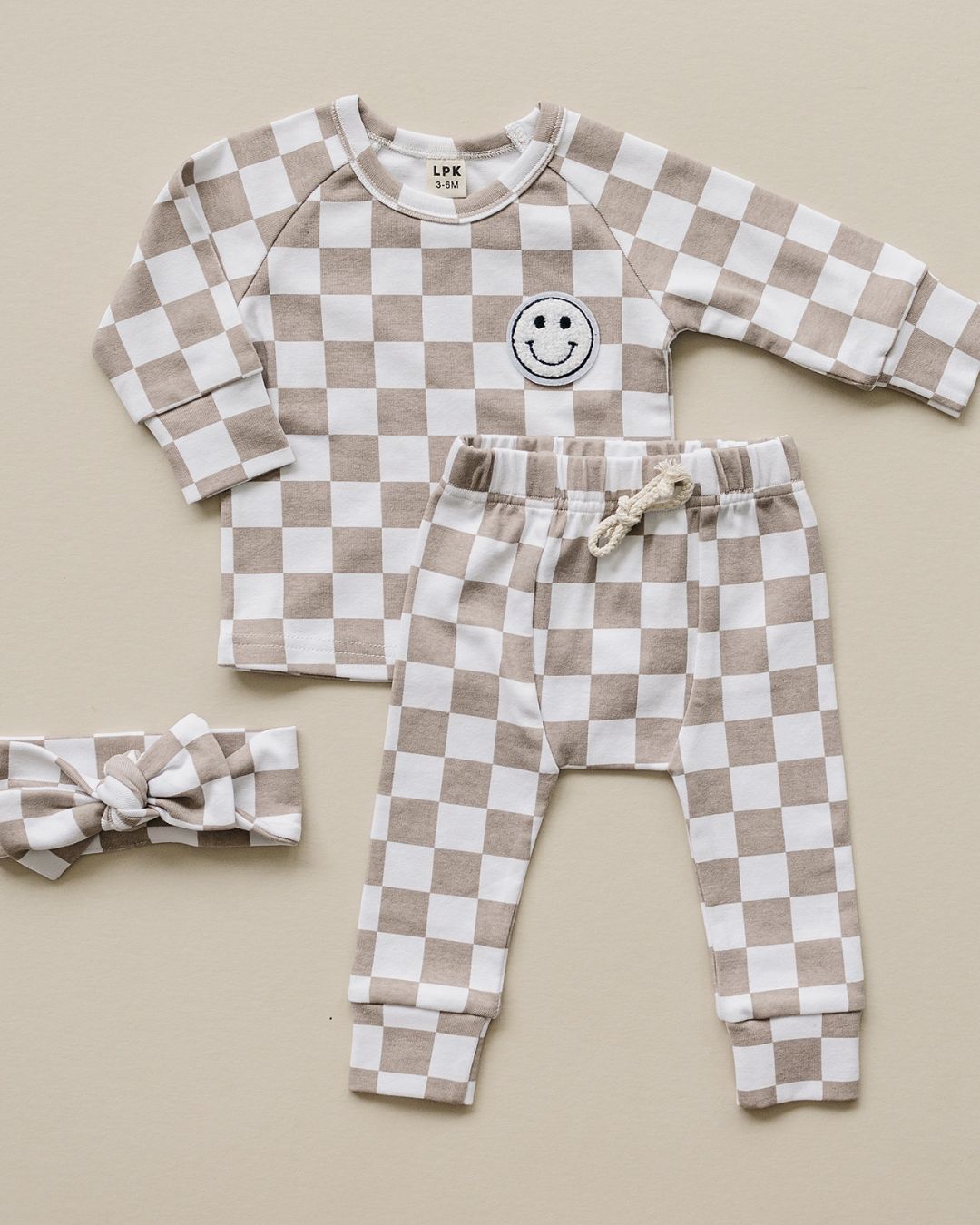 Checkered Smiley Lounge Set | Latte - Mack & Harvie