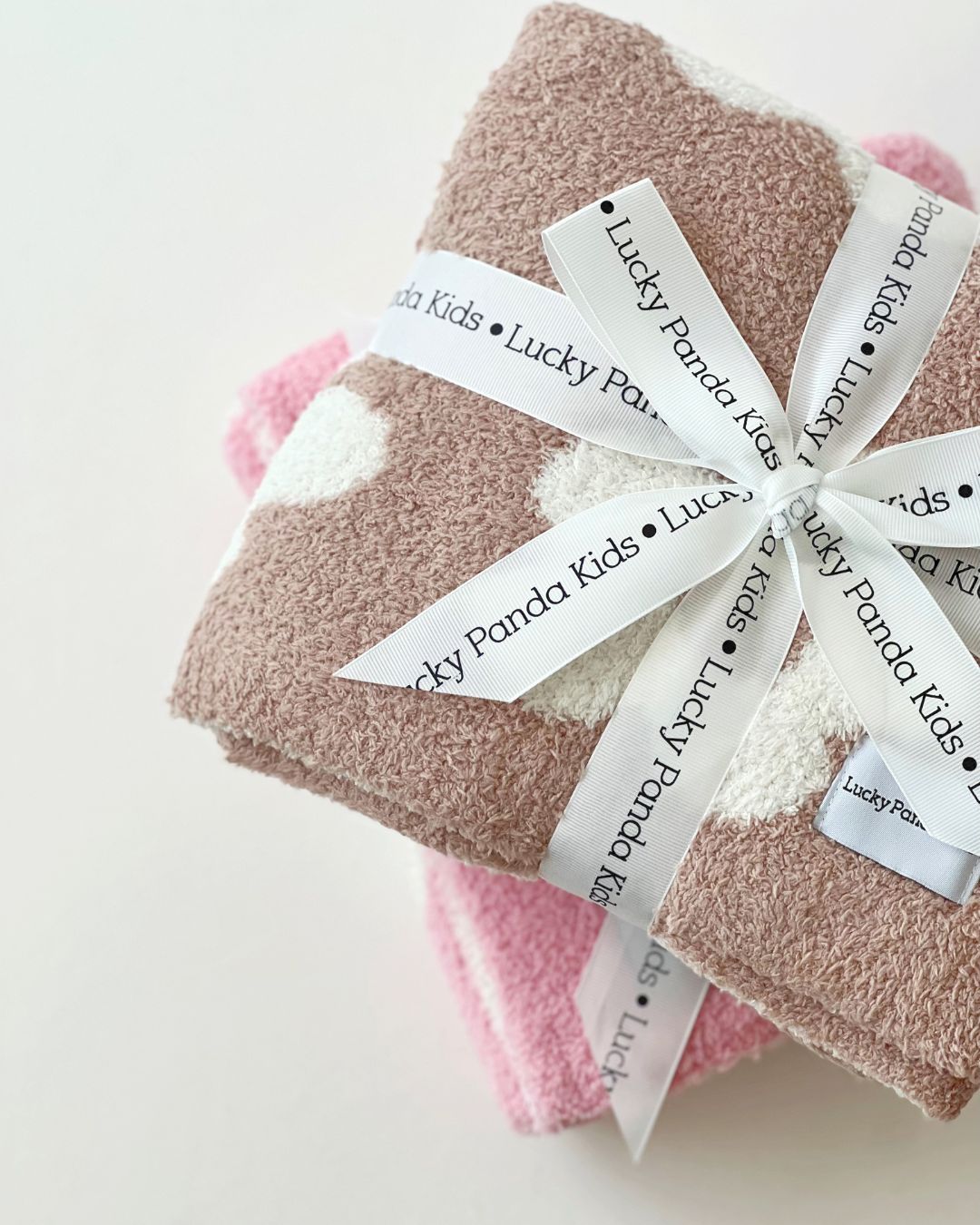 Daisy Fuzzy Blanket | Latte - Mack & Harvie