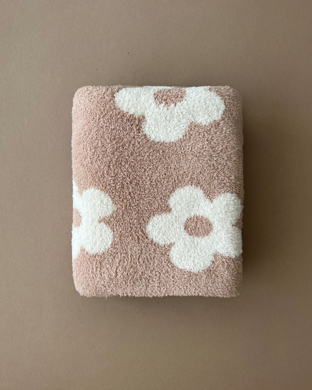 Daisy Fuzzy Blanket | Latte - Mack & Harvie
