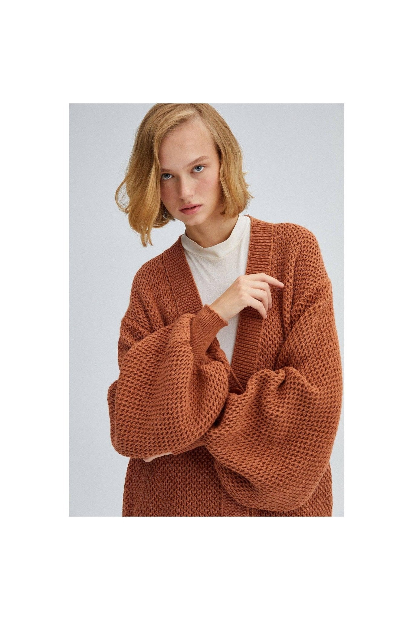 EYELET CARDIGAN TROUSERS SET - Mack & Harvie