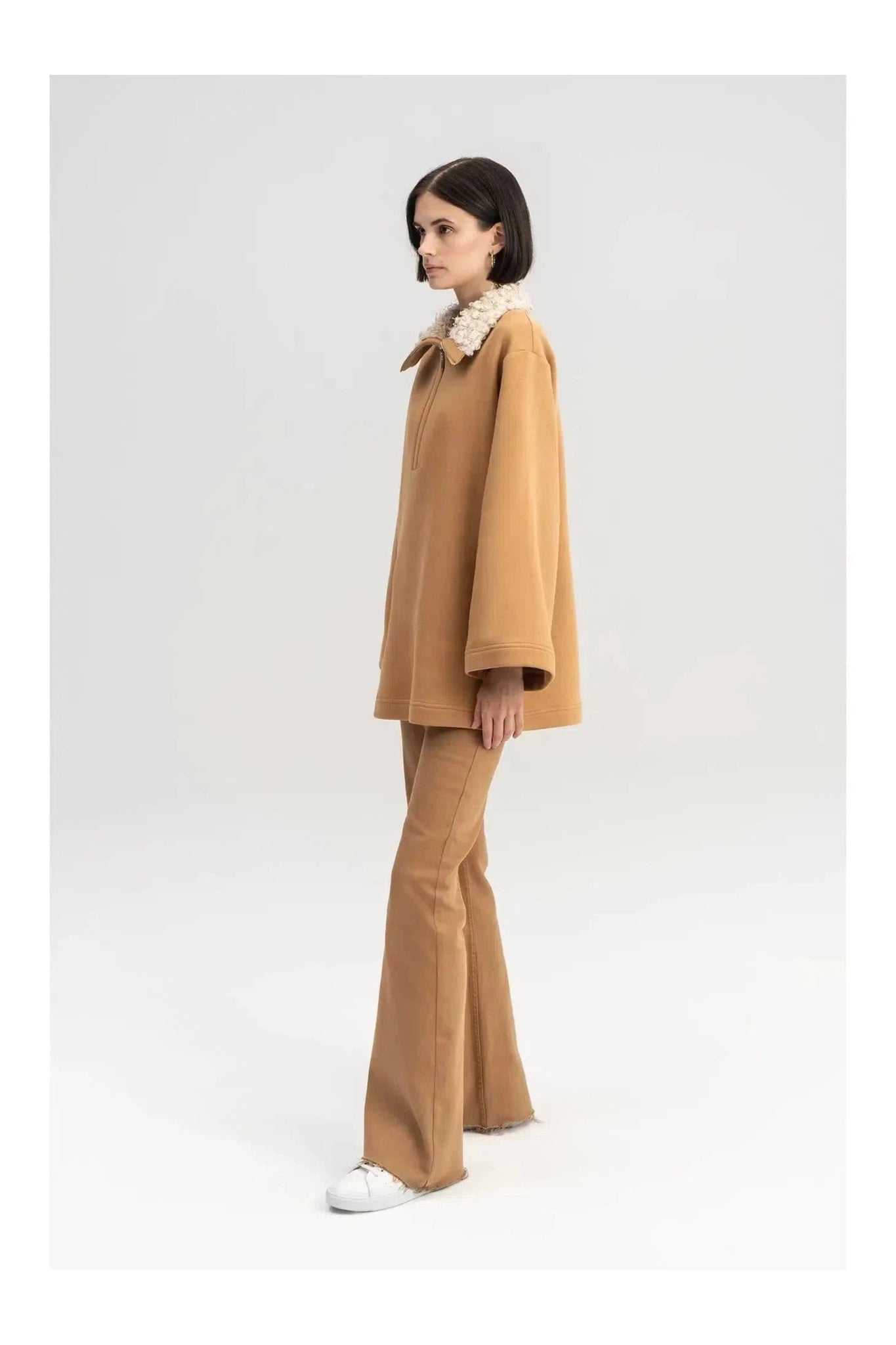 FAUX FUR COLLAR SWEATSHIRT - Mack & Harvie