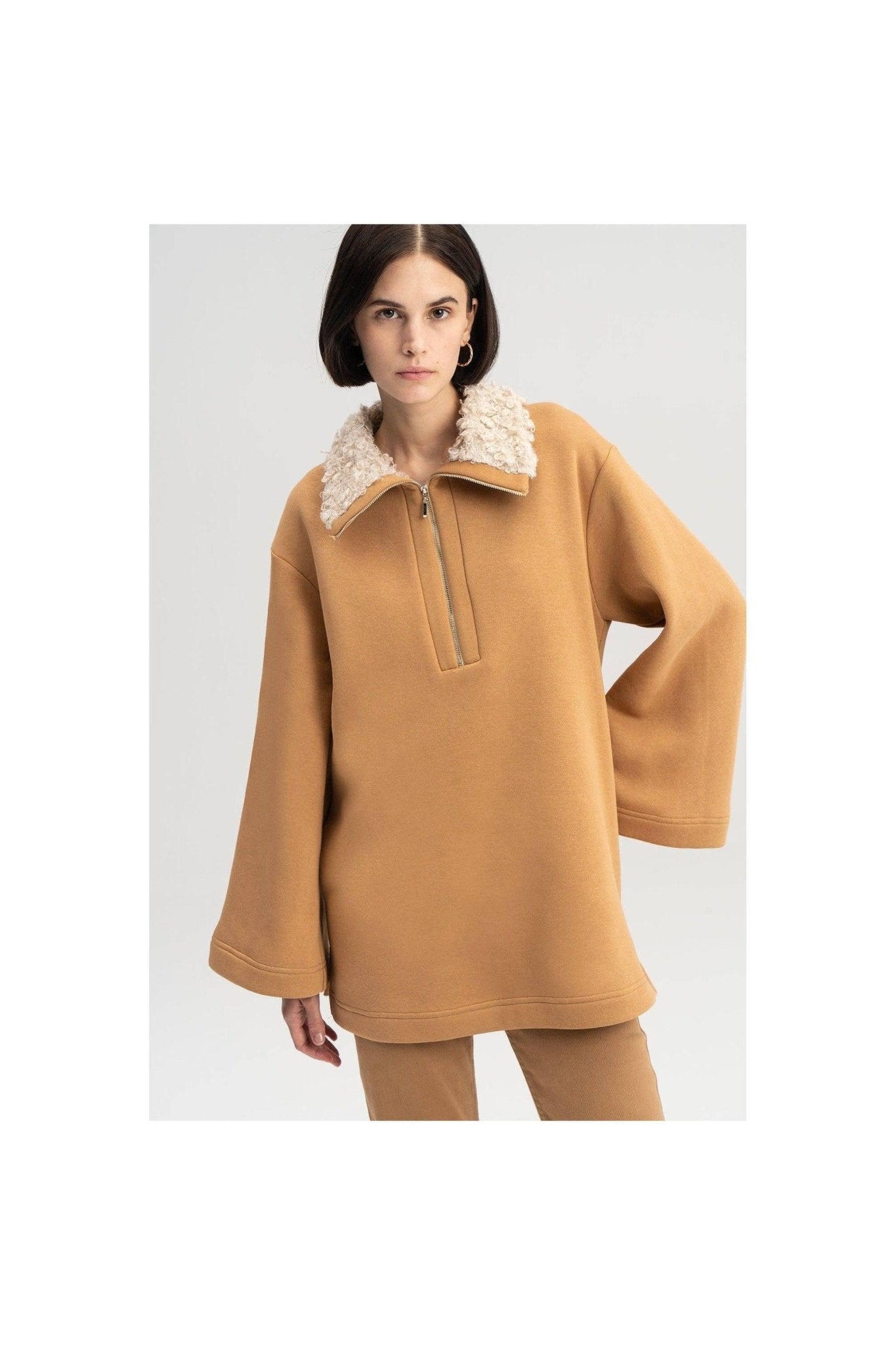 FAUX FUR COLLAR SWEATSHIRT - Mack & Harvie