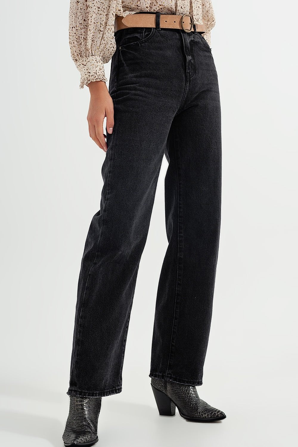 High Rise Straight Jeans in Washed Black - Mack & Harvie