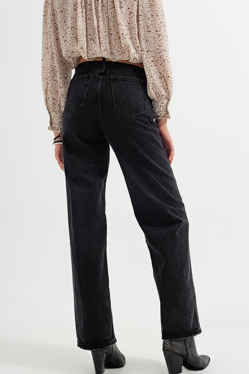 High Rise Straight Jeans in Washed Black - Mack & Harvie