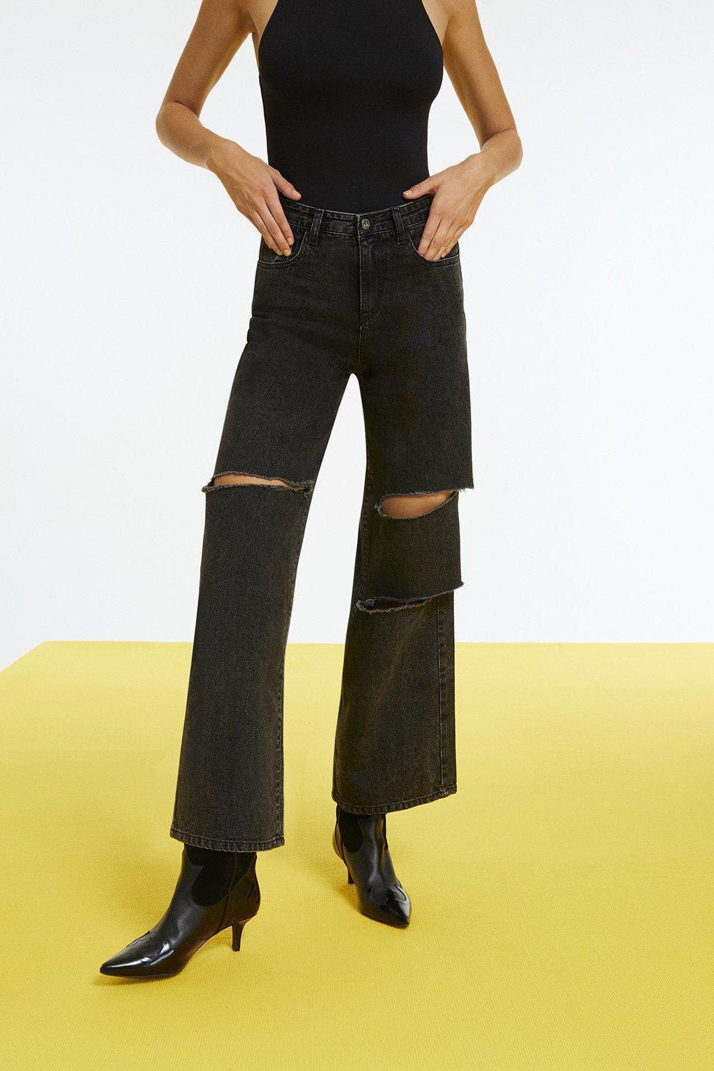 High-Waisted Ripped Jeans - Mack & Harvie