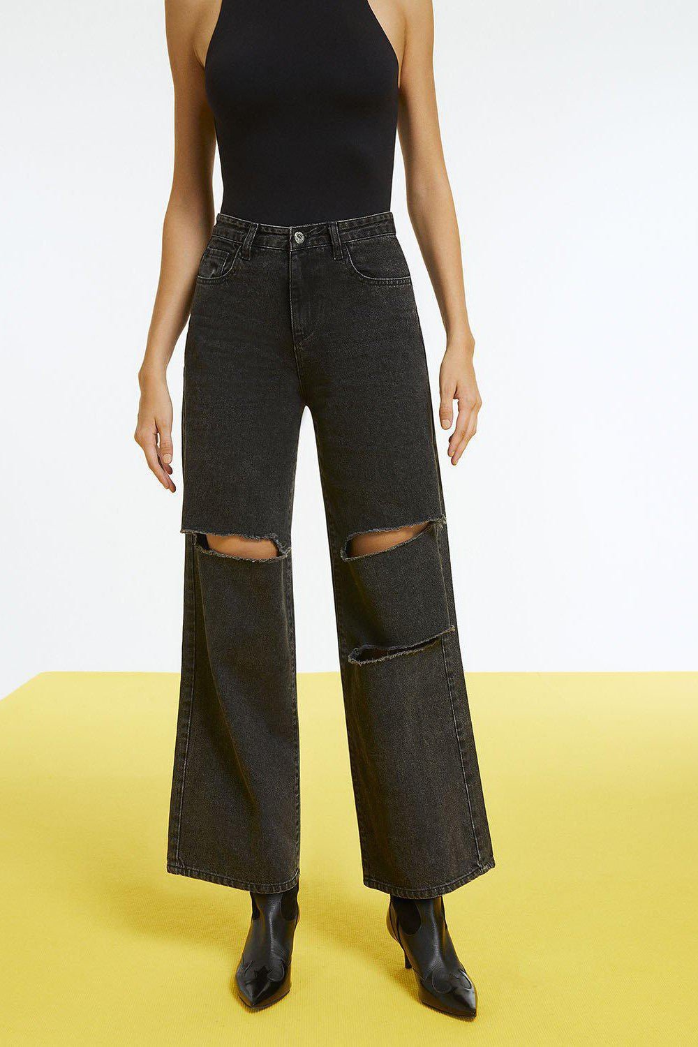 High-Waisted Ripped Jeans - Mack & Harvie