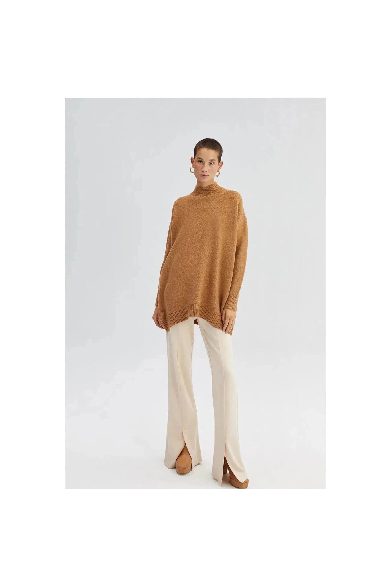 KNITTING JUMPER WITH OFF SHOULDER - Mack & Harvie