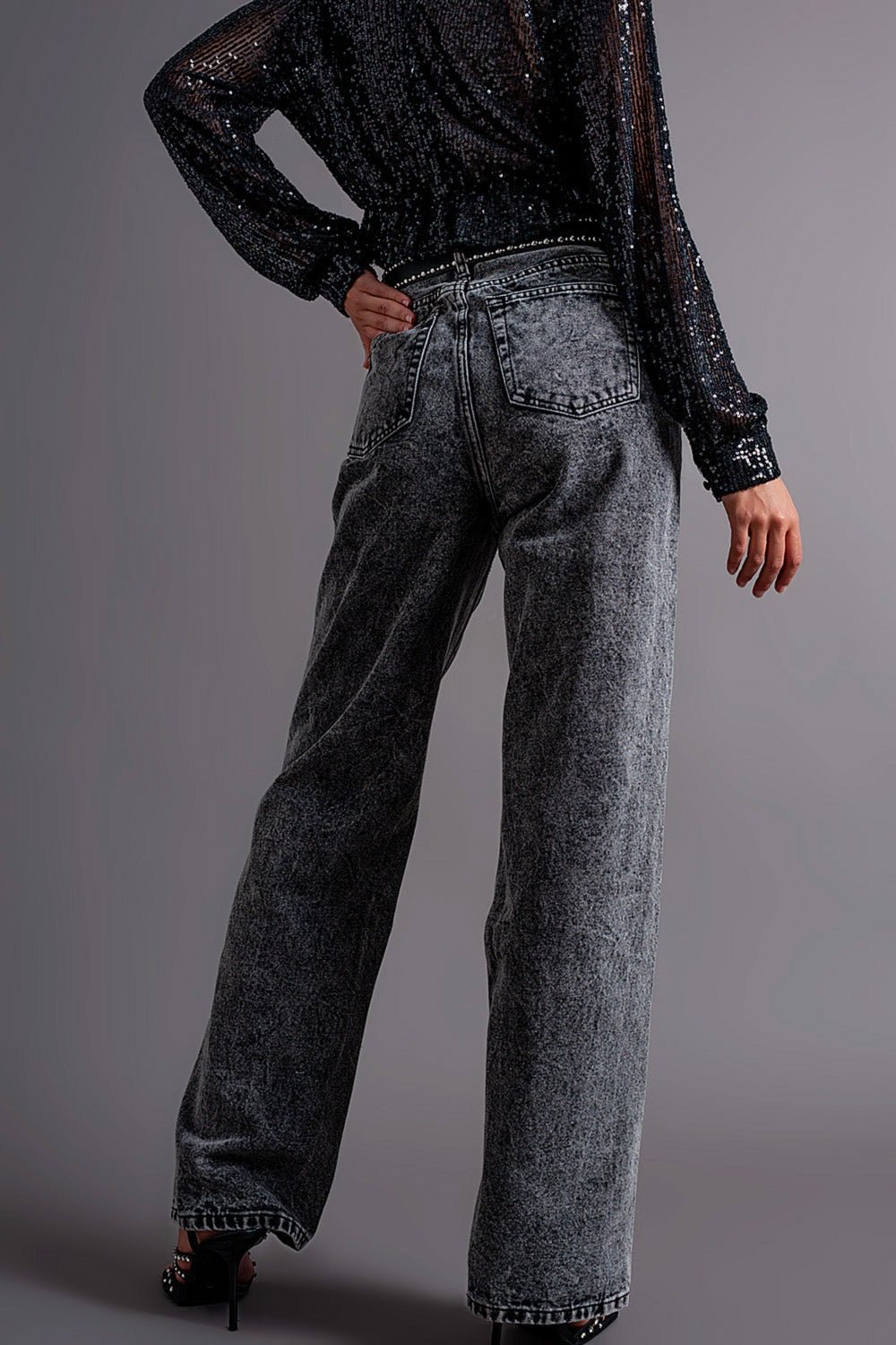 Mom Jeans With High Waist in Black - Mack & Harvie