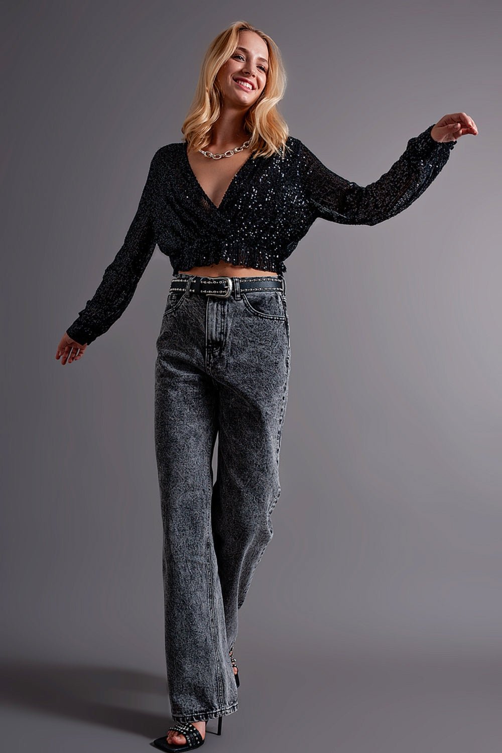 Mom Jeans With High Waist in Black - Mack & Harvie