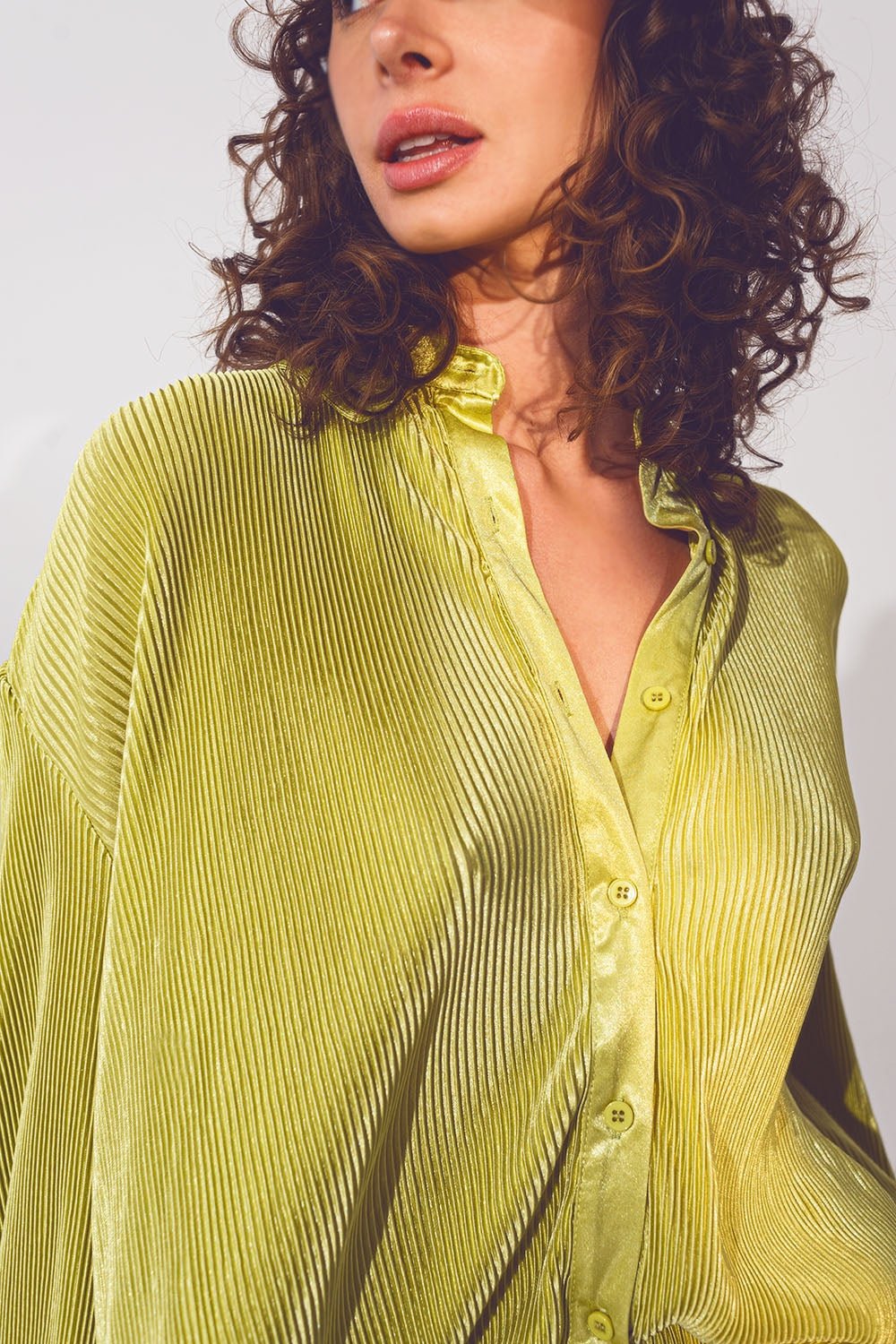 Relaxed Pleated Satin Shirt in Green - Mack & Harvie