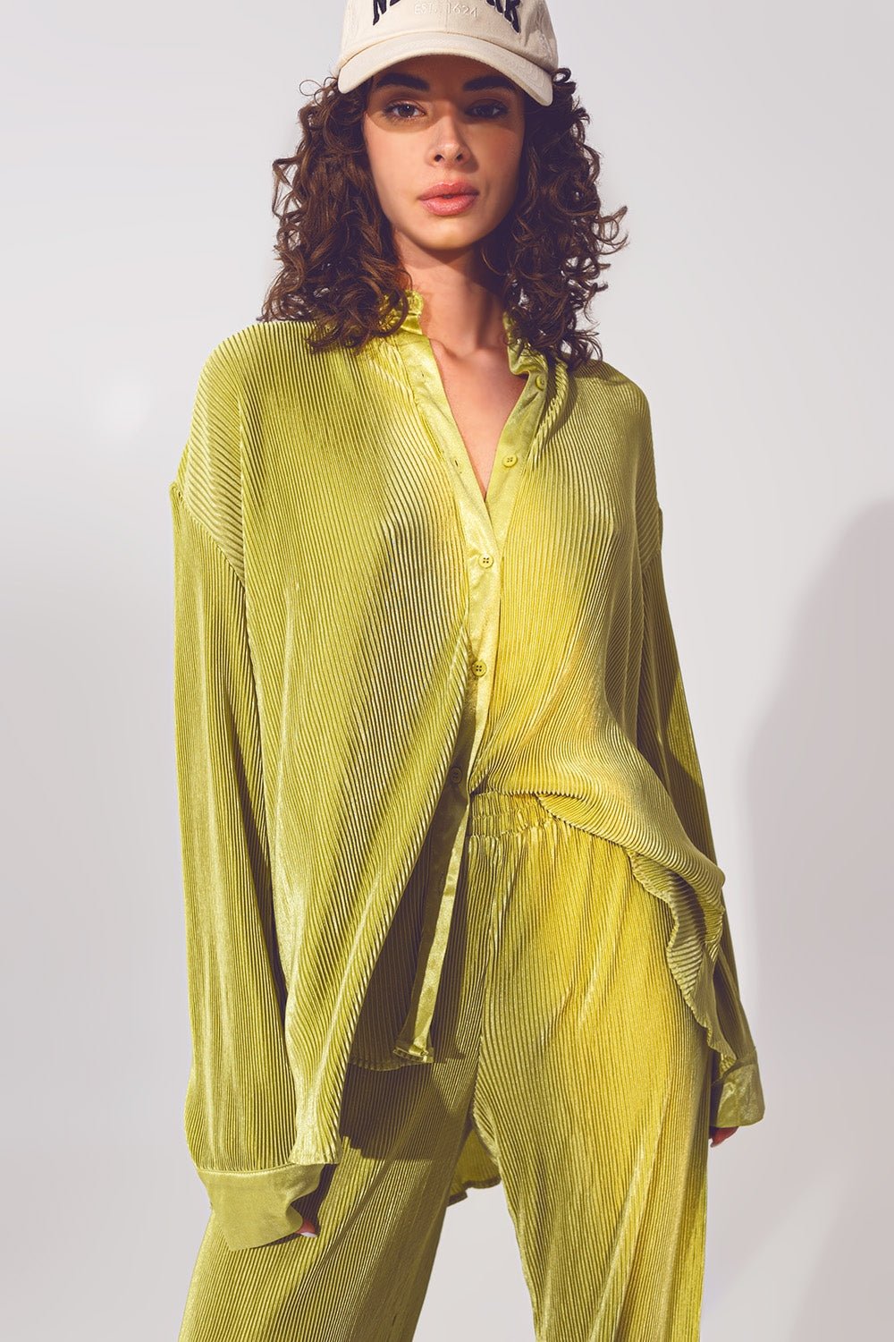 Relaxed Pleated Satin Shirt in Green - Mack & Harvie
