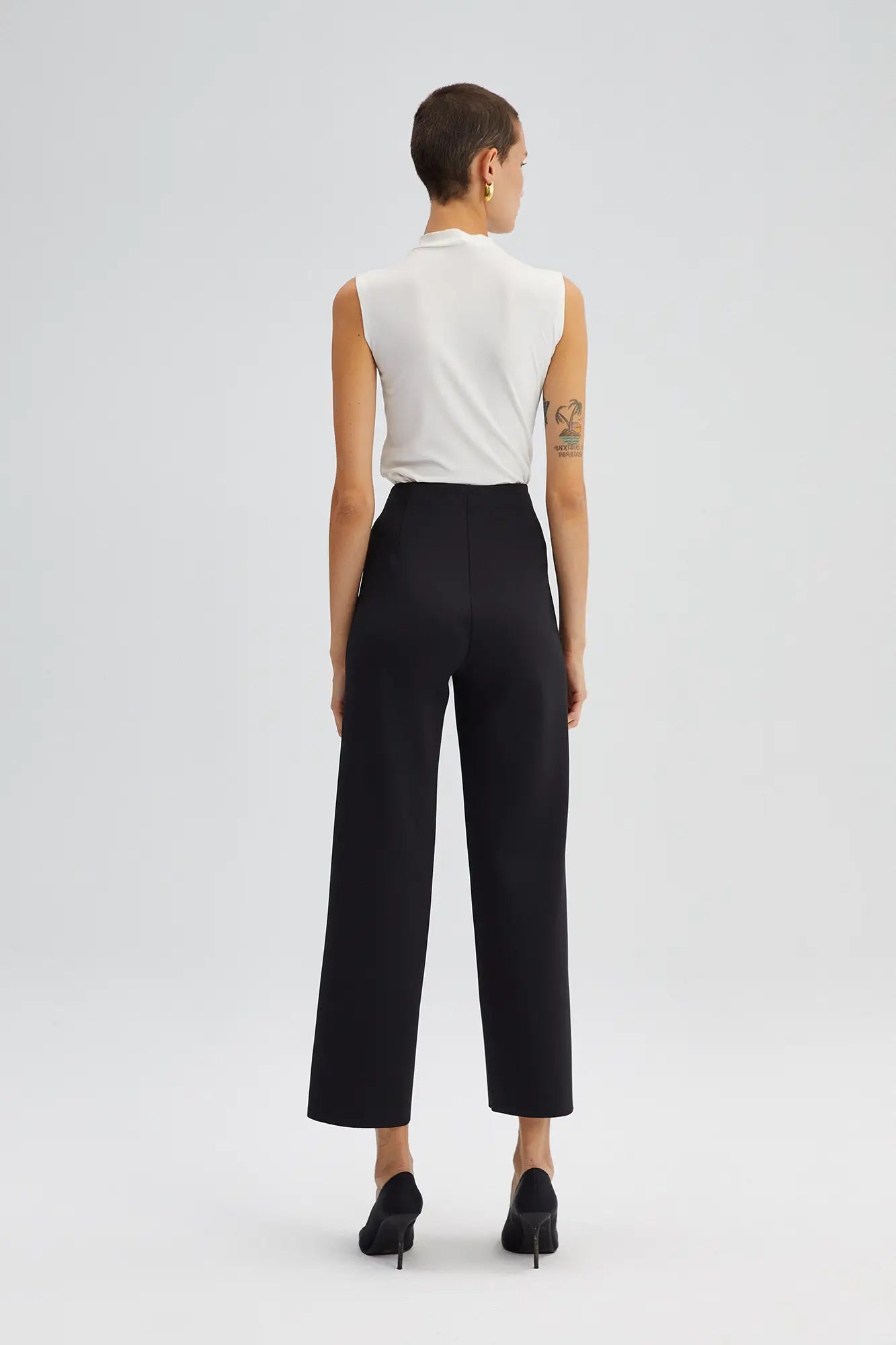 RIBBED SCUBA ANKLE TROUSERS - Mack & Harvie