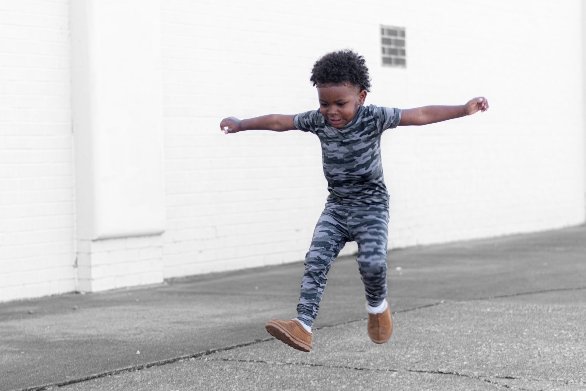 SHORT SLEEVE 2 PIECE SETS - Chris Camo - Mack & Harvie