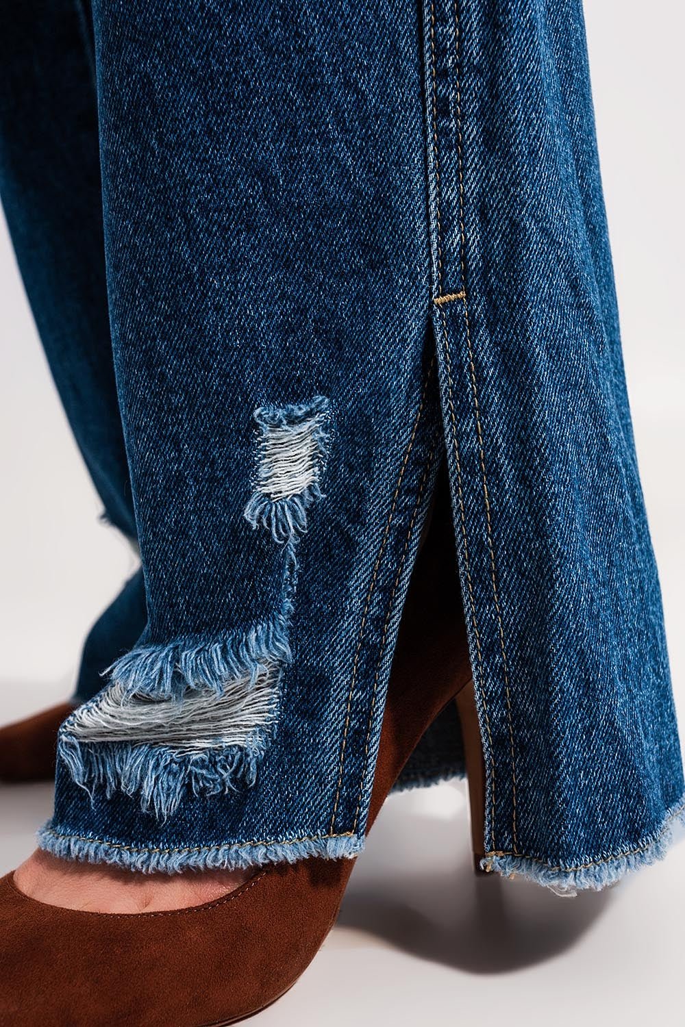 Split Hem Jeans in Medium Denim - Mack & Harvie