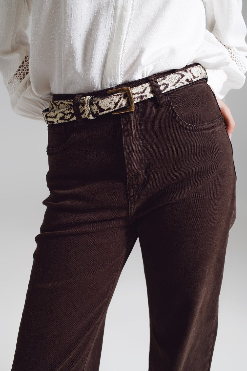 Straight Leg Jeans With Cropped Hem in Brown - Mack & Harvie