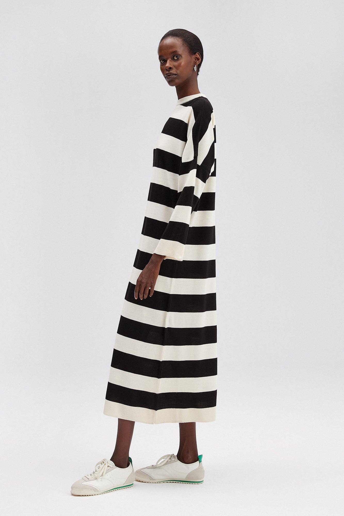 STRIPED OVERSIZE KNIT DRESS - Mack & Harvie